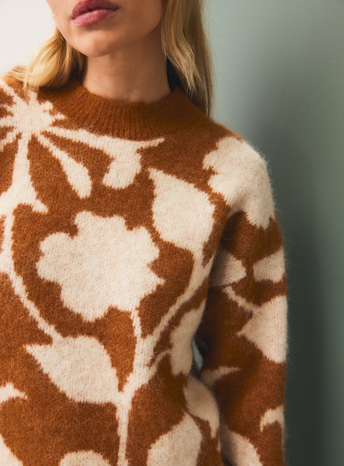 Tu x Morris & Co. Blurred Floral Oversized Jumper XS - Image 3 thumbnail